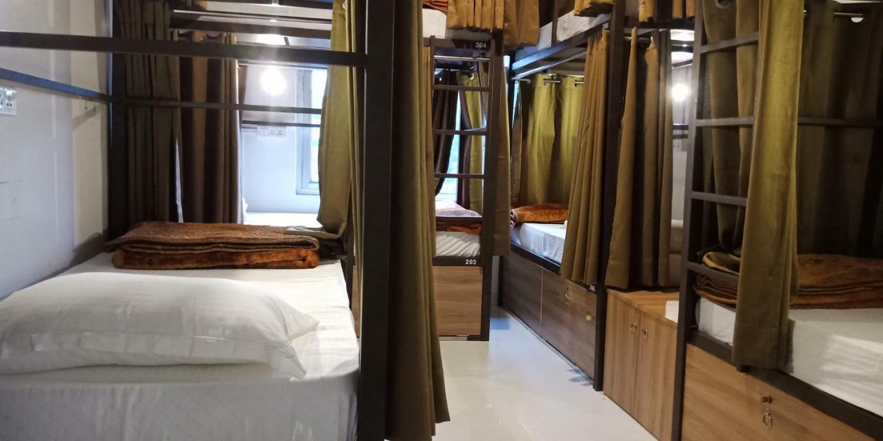 Banaras Hostel Kakarmatha Екстериор снимка