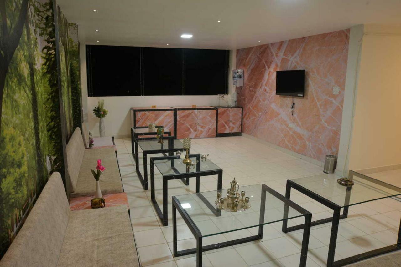 Banaras Hostel Kakarmatha Екстериор снимка